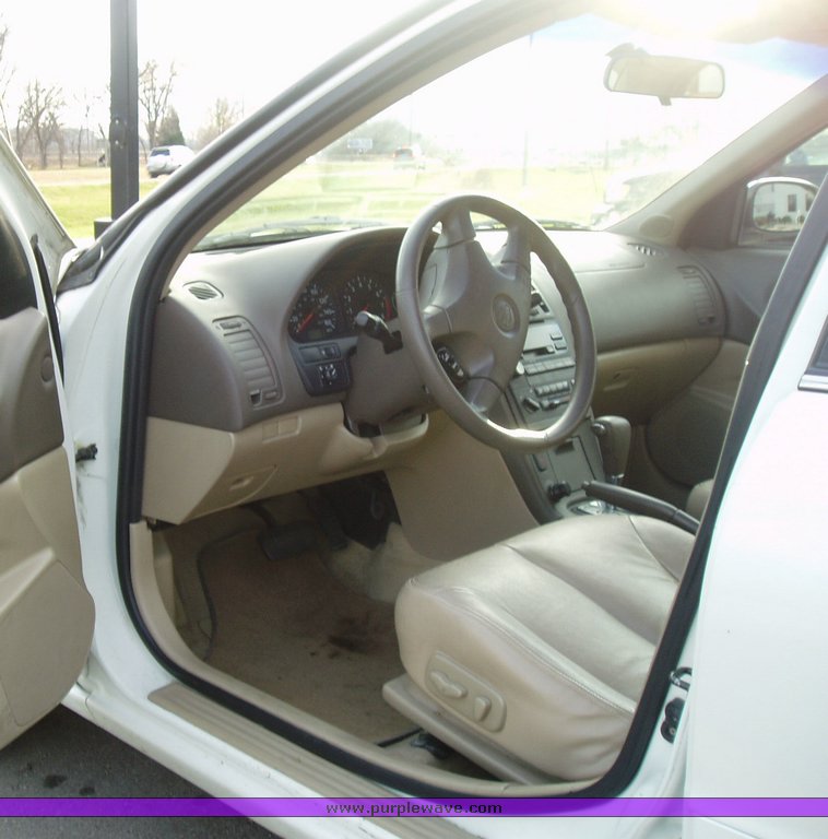 image for item 3510 2000 Nissan Maxima
