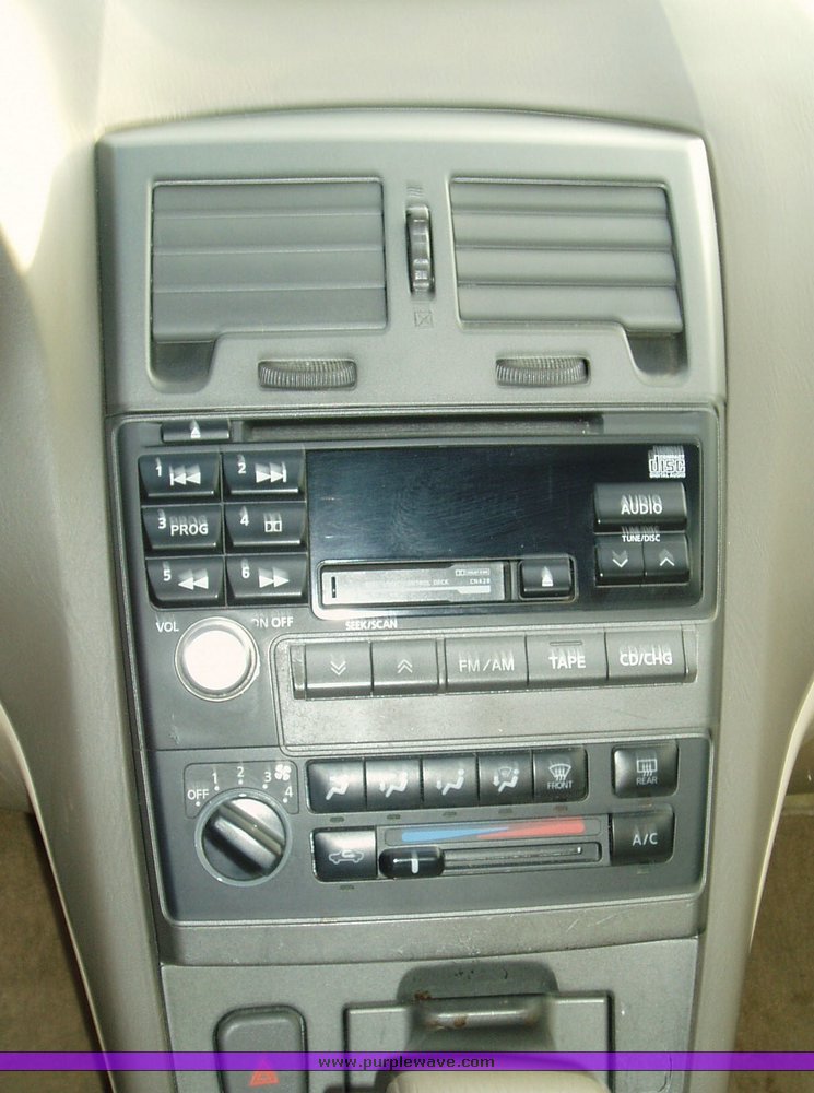 image for item 3510 2000 Nissan Maxima