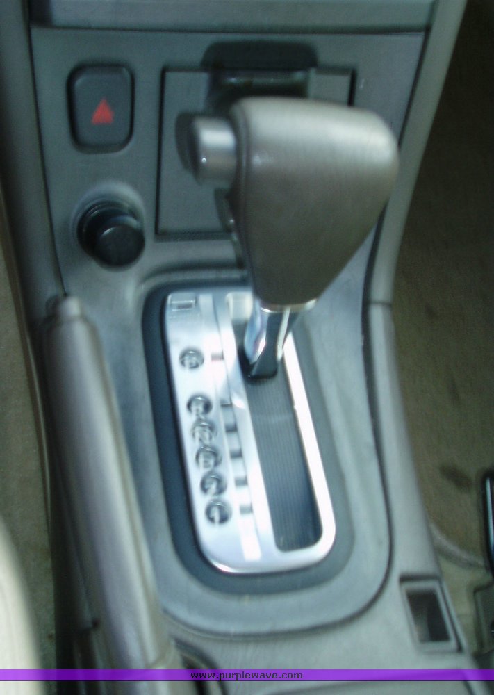 image for item 3510 2000 Nissan Maxima