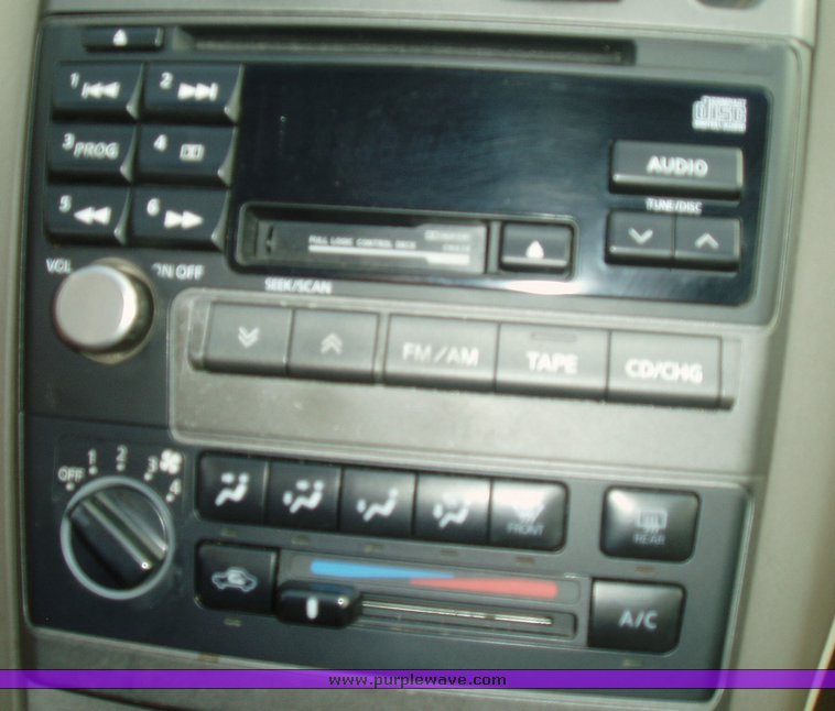 image for item 3510 2000 Nissan Maxima