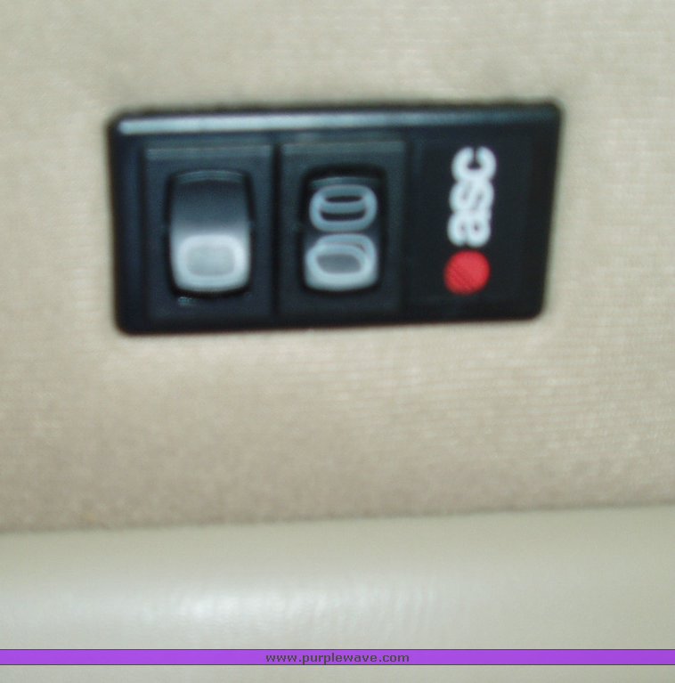 image for item 3510 2000 Nissan Maxima