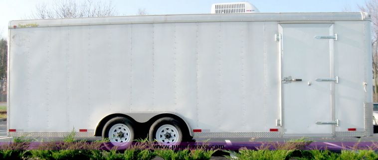 image for item 3975 2005 Doolittle 25' enclosed trailer