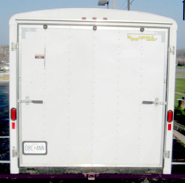 image for item 3975 2005 Doolittle 25' enclosed trailer