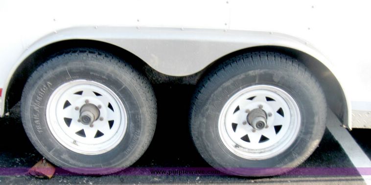 image for item 3975 2005 Doolittle 25' enclosed trailer