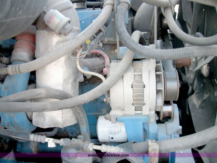 image for item 3978 2000 International Series 4700 box truck