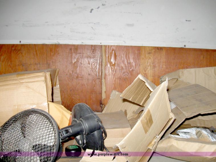 image for item 3978 2000 International Series 4700 box truck