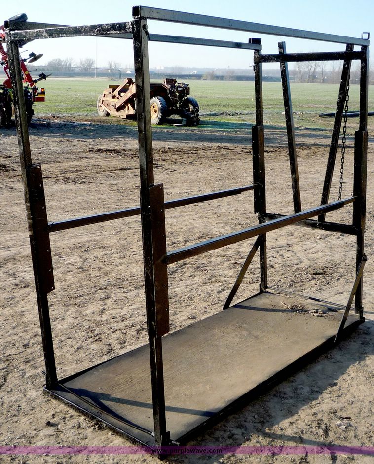 image for item 5047 Grooming chute