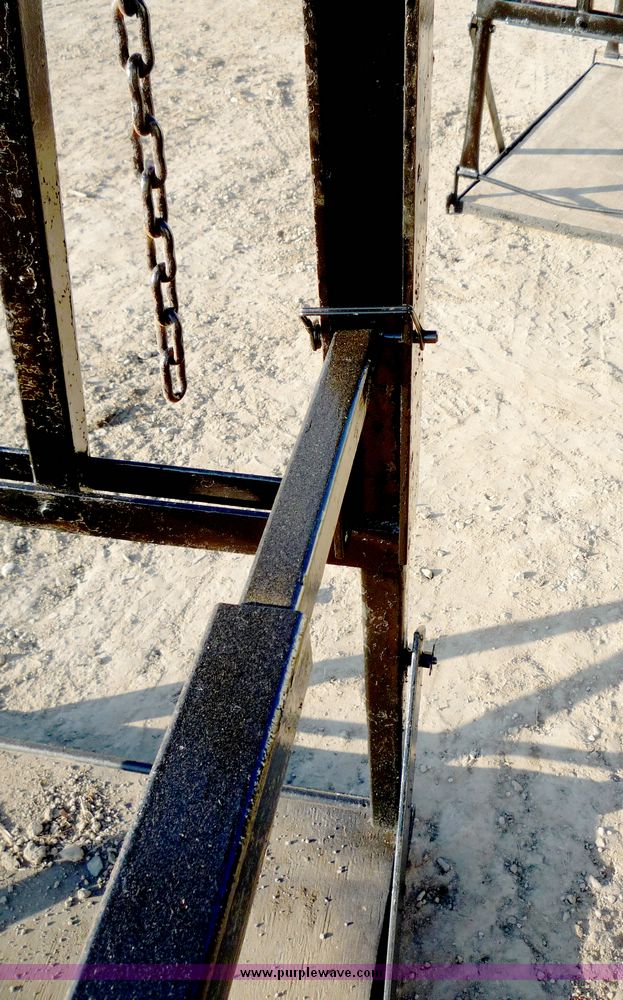 image for item 5047 Grooming chute