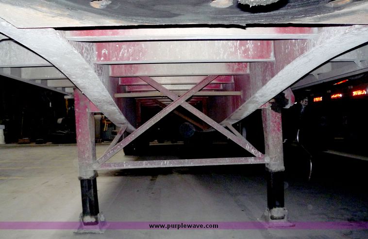 image for item 5050 1996 Reinke flat bed trailer