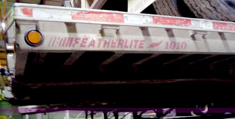 image for item 5051 1996 Featherlite flat bed trailer