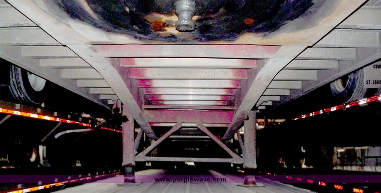 image for item 5054 1996 Wilson flat bed trailer