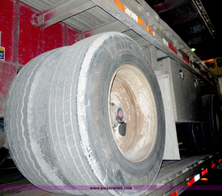 image for item 5054 1996 Wilson flat bed trailer