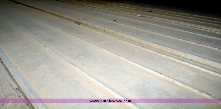 image for item 5054 1996 Wilson flat bed trailer