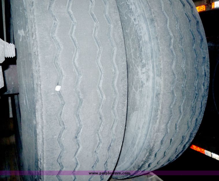 image for item 5055 1996 Reinke flat bed trailer