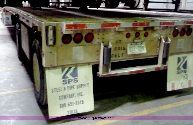 image for item 5056 1995 Wilson Flat bed trailer