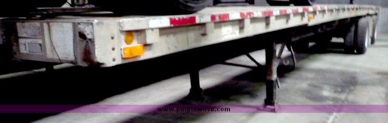 image for item 5057 1991 Wilson flat bed trailer