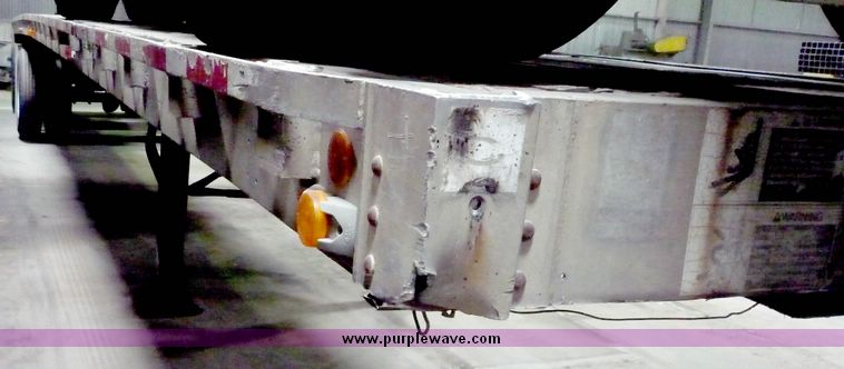 image for item 5057 1991 Wilson flat bed trailer