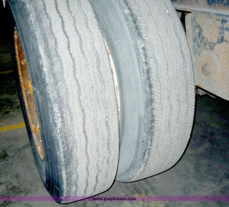 image for item 5057 1991 Wilson flat bed trailer