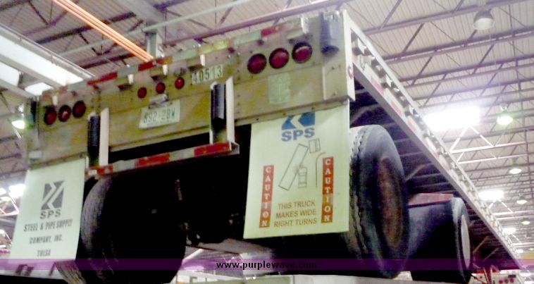 image for item 5058 1995 Wilson flat bed trailer