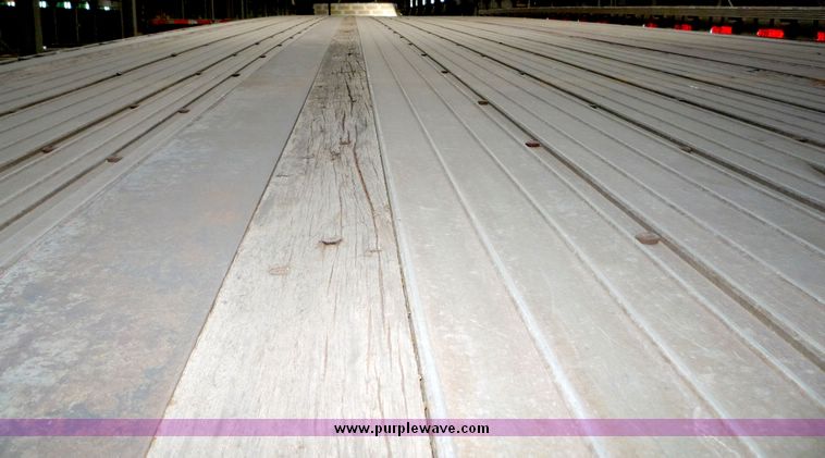 image for item 5059 1995 Wilson flat bed trailer