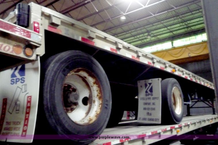 image for item 5060 1991 Wilson flat bed trailer