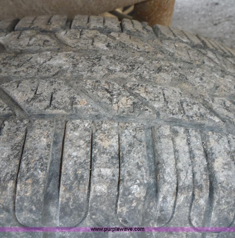 image for item 5073 2001 Chevrolet S10 extended cab pickup