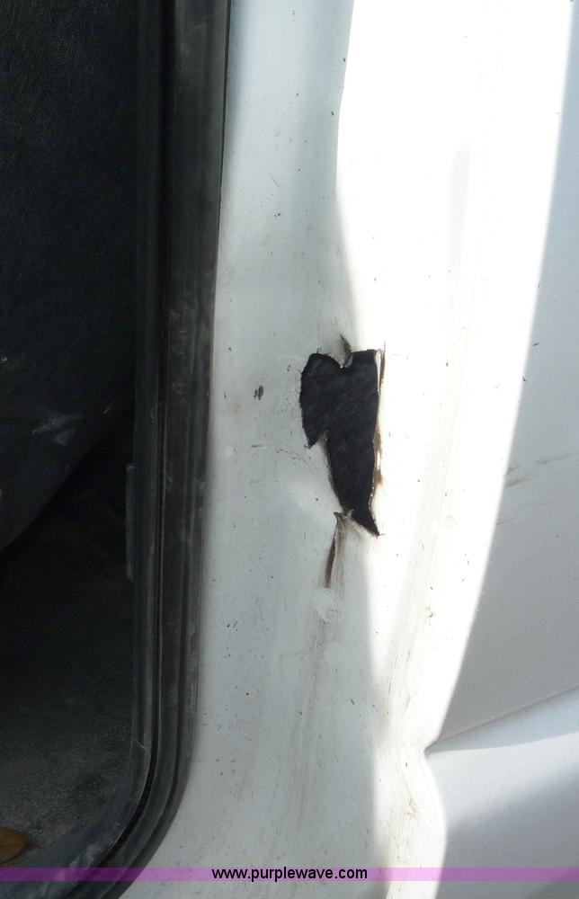 image for item 5073 2001 Chevrolet S10 extended cab pickup