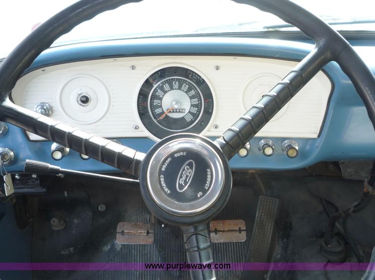 image for item 5074 1965 Ford F-600 truck