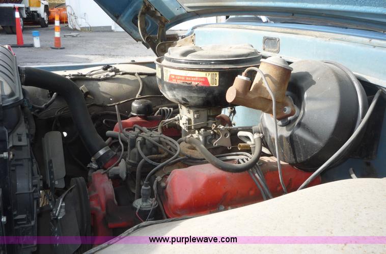 image for item 5074 1965 Ford F-600 truck