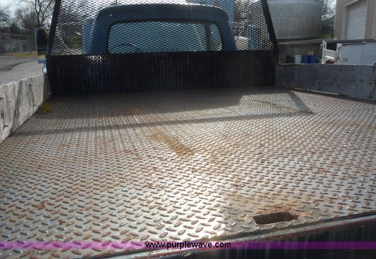 image for item 5074 1965 Ford F-600 truck