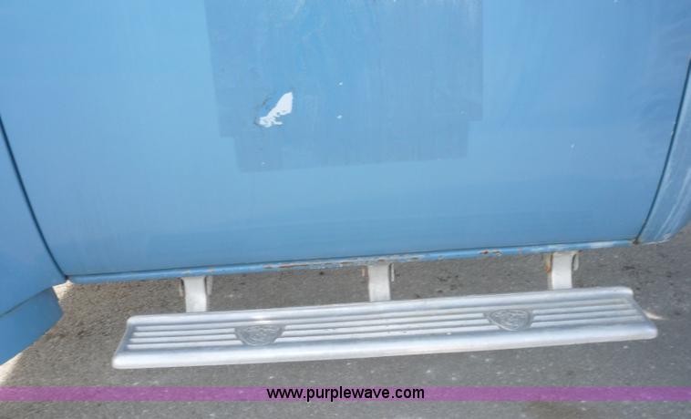 image for item 5074 1965 Ford F-600 truck