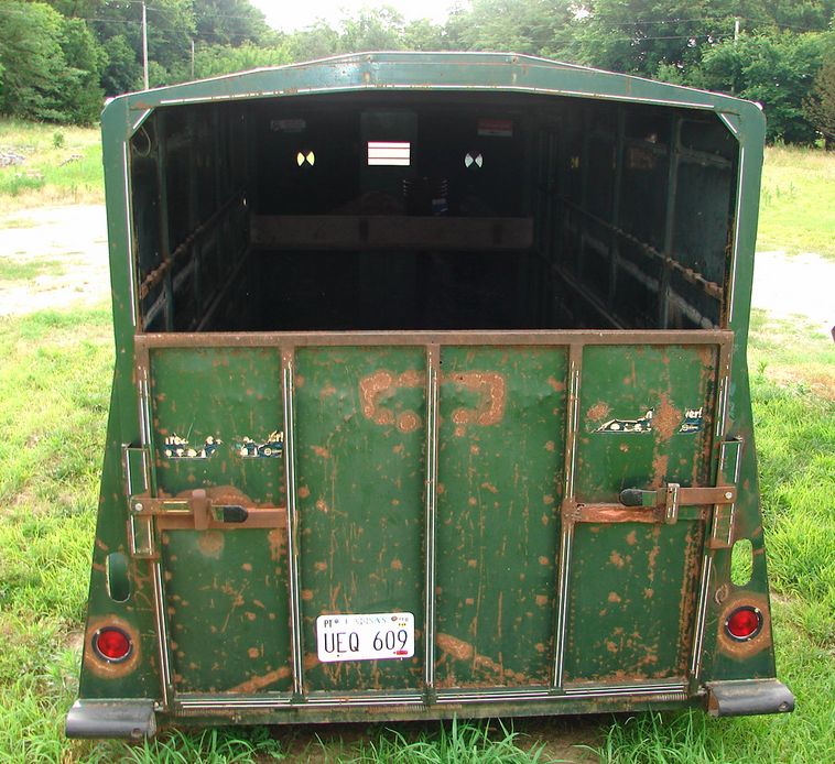 image for item 5899 1992 Titan 19' enclosed trailer with rear ramp door