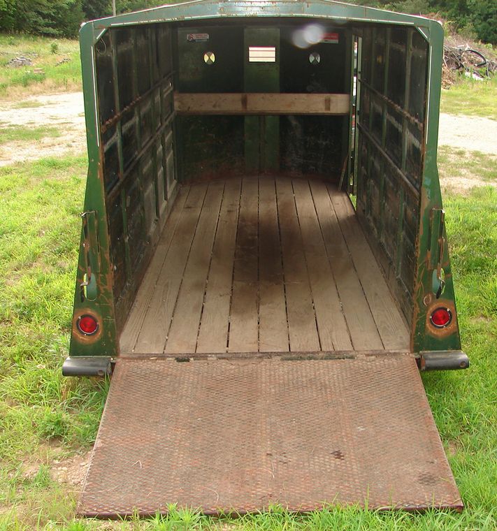 image for item 5899 1992 Titan 19' enclosed trailer with rear ramp door