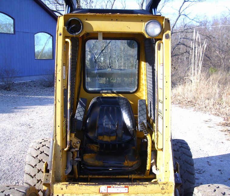 image for item 5915 1991 New Holland L555 skid steer