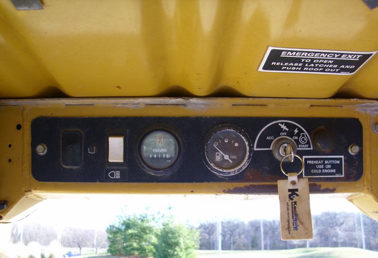 image for item 5915 1991 New Holland L555 skid steer