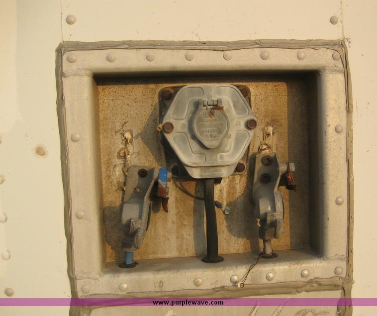 image for item 6567 1983 Brae 45' dry van trailer