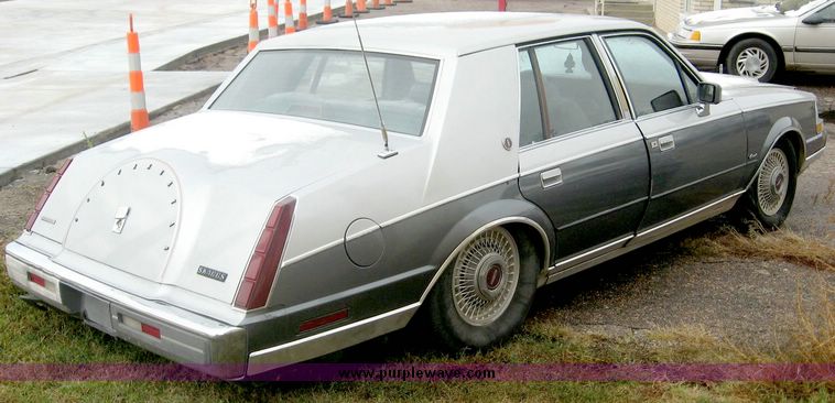 image for item 6605 1984 Lincoln Continental