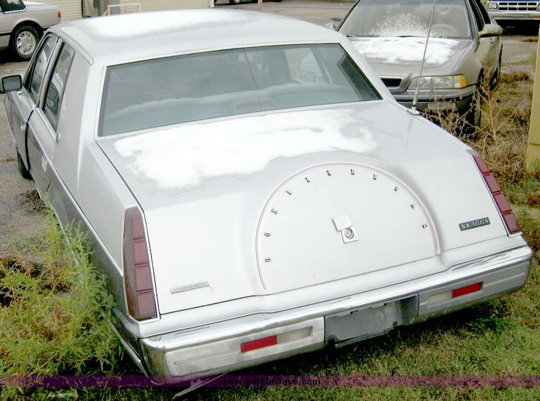 image for item 6605 1984 Lincoln Continental