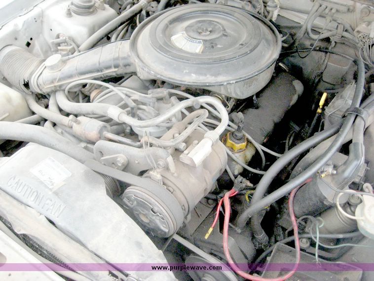 image for item 6605 1984 Lincoln Continental