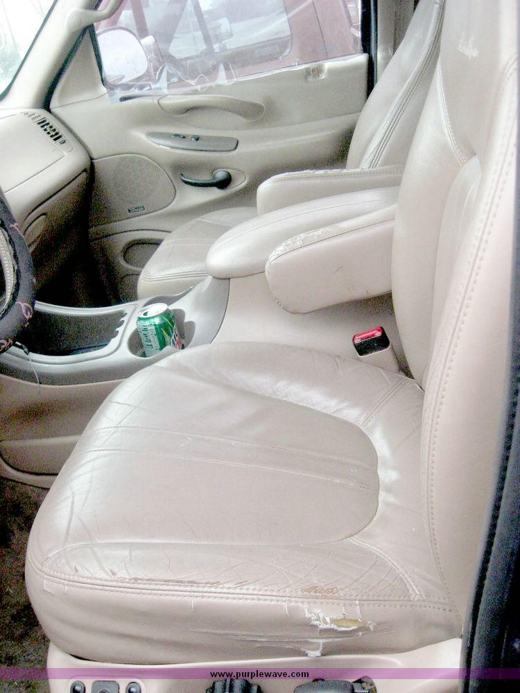 image for item 6606 1998 Ford Expedition