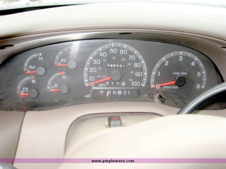 image for item 6606 1998 Ford Expedition