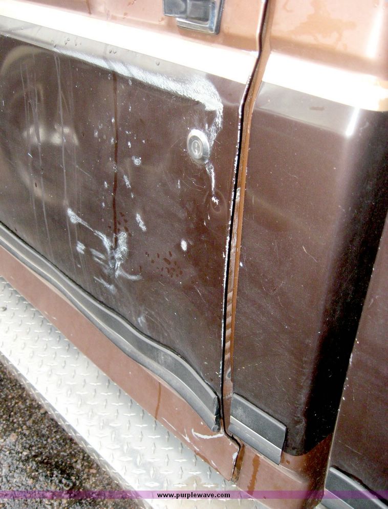 image for item 6607 1991 Ford F150 pickup truck