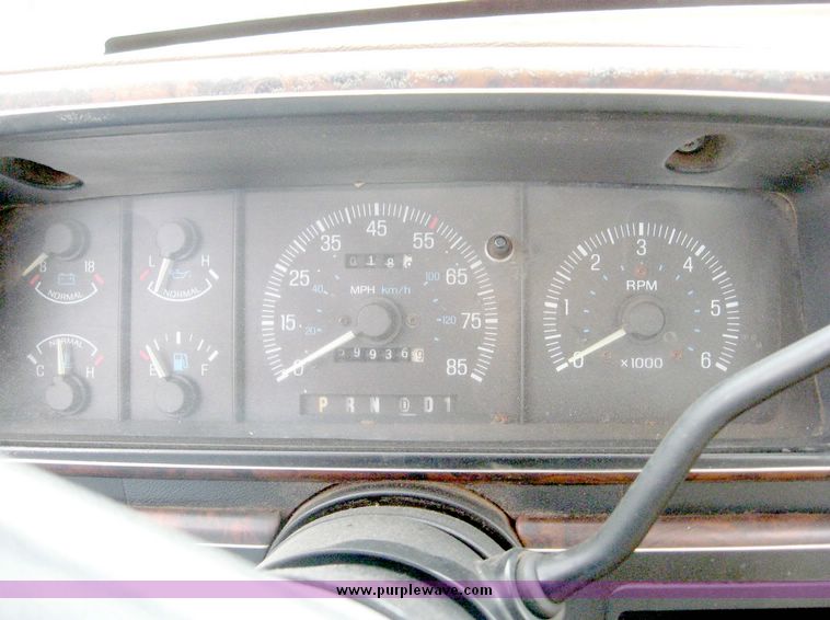 image for item 6607 1991 Ford F150 pickup truck