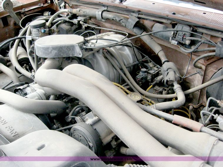 image for item 6607 1991 Ford F150 pickup truck