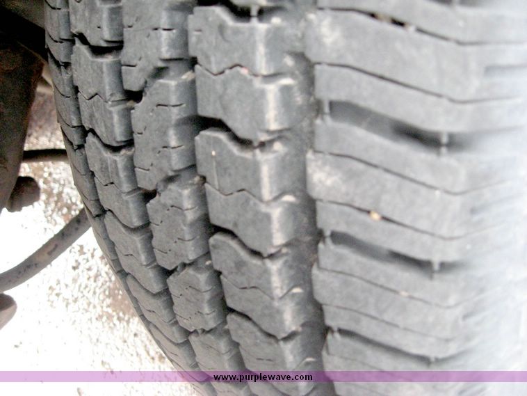 image for item 6607 1991 Ford F150 pickup truck