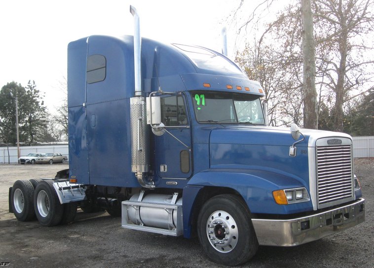image for item 6662 1997 Freightliner Conventional FLD120 semi