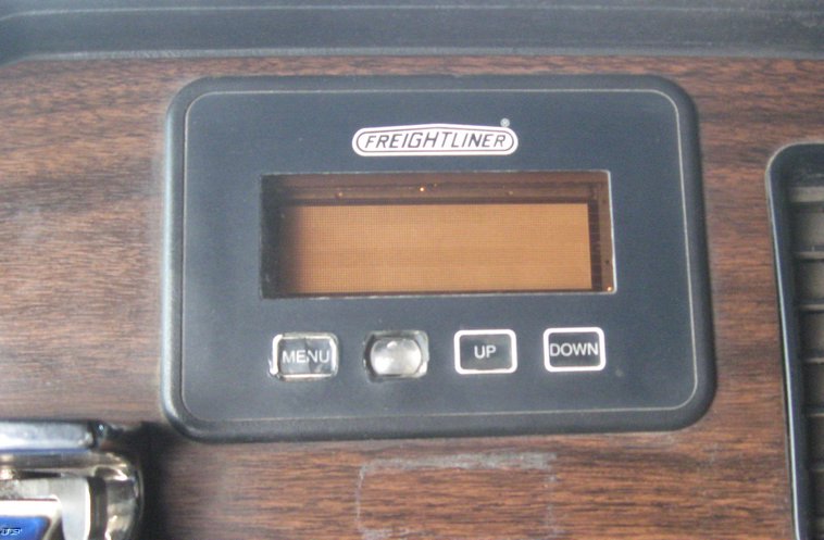 image for item 6662 1997 Freightliner Conventional FLD120 semi