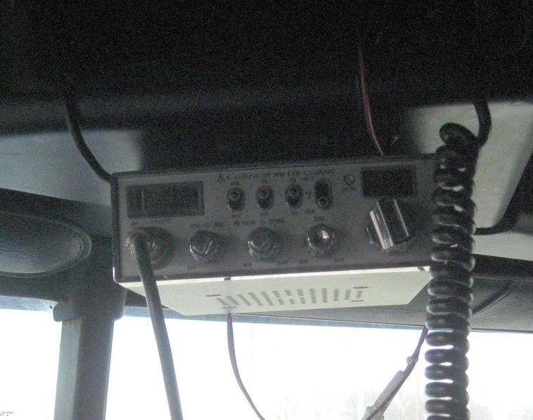 image for item 6662 1997 Freightliner Conventional FLD120 semi