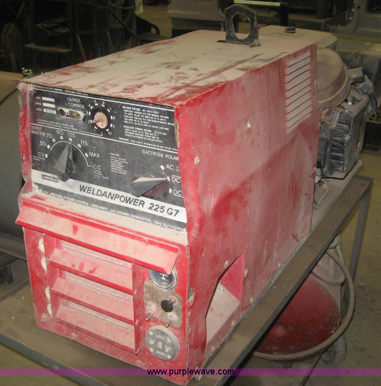 image for item 6668 Lincoln WD225G7  electric welder