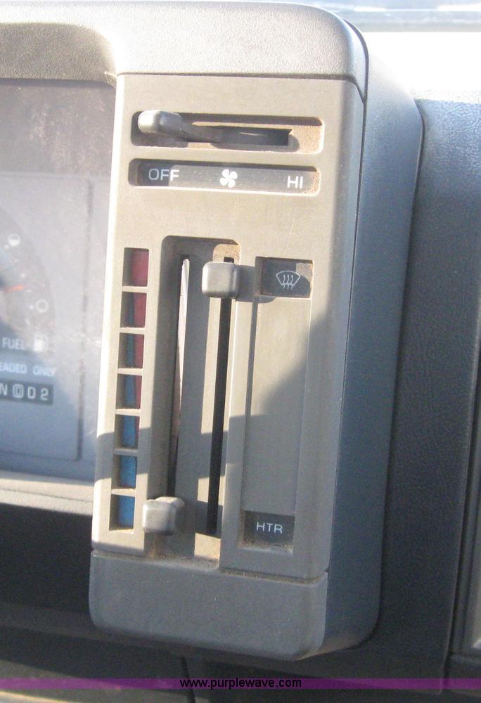 image for item 6669 1988 Chevrolet S10 pickup